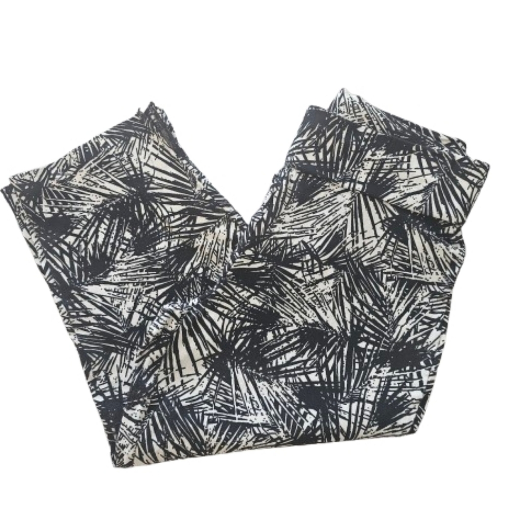 Ashley Blue Black & White Patterened Capri Pants